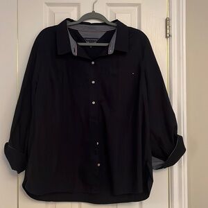 Tommy Hilfiger women’s button up shirt- size XXL like new condition.